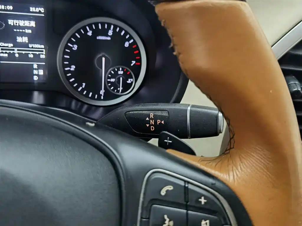Mercedes-Benz Vito 2020 2.0T Elite Edition (7-seater) фото 13