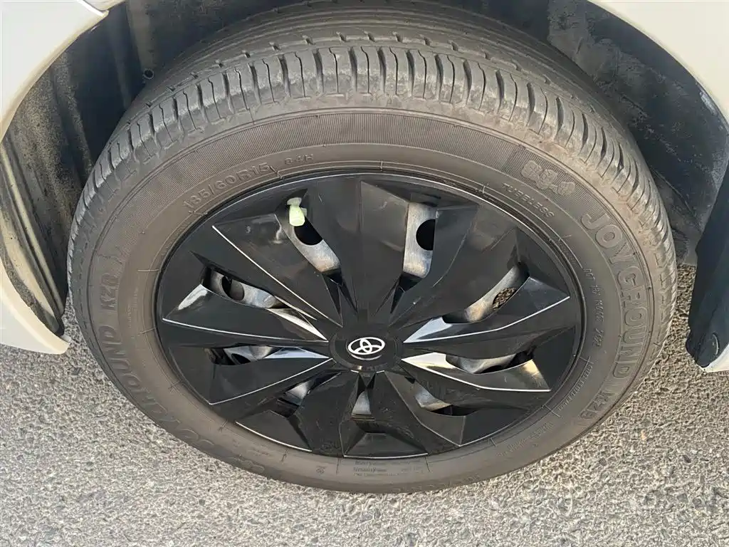 Toyota Yaris 2013 2011 1.6E Auto Charm Edition