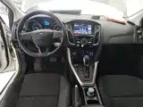 Фото 10 - Ford Focus