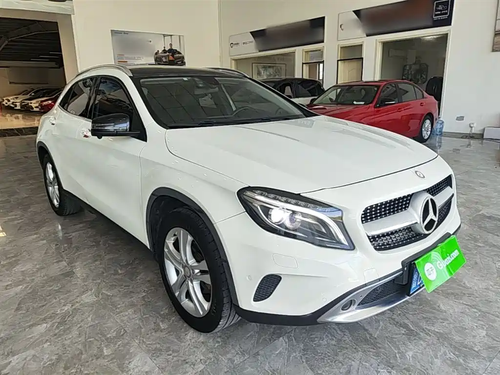 Mercedes-Benz GLA (Import) 2015 GLA 200 фото 4