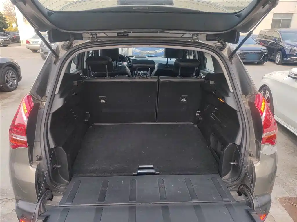 Peugeot 3008 2015 1.6THP Automatic Top Style Edition фото 15