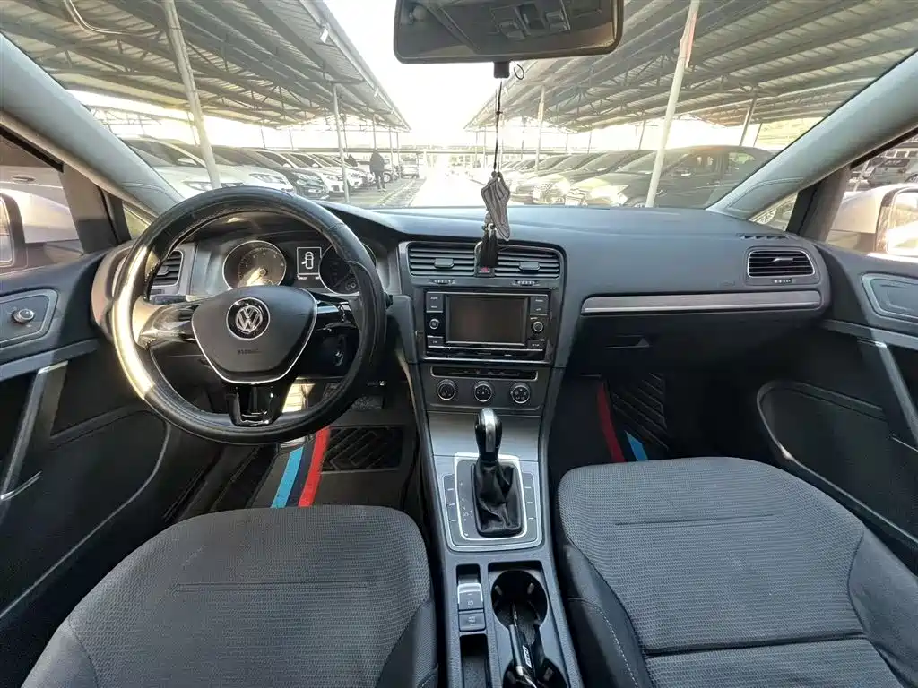 Volkswagen Golf 2015 1.4TSI Automatic Comfort фото 17