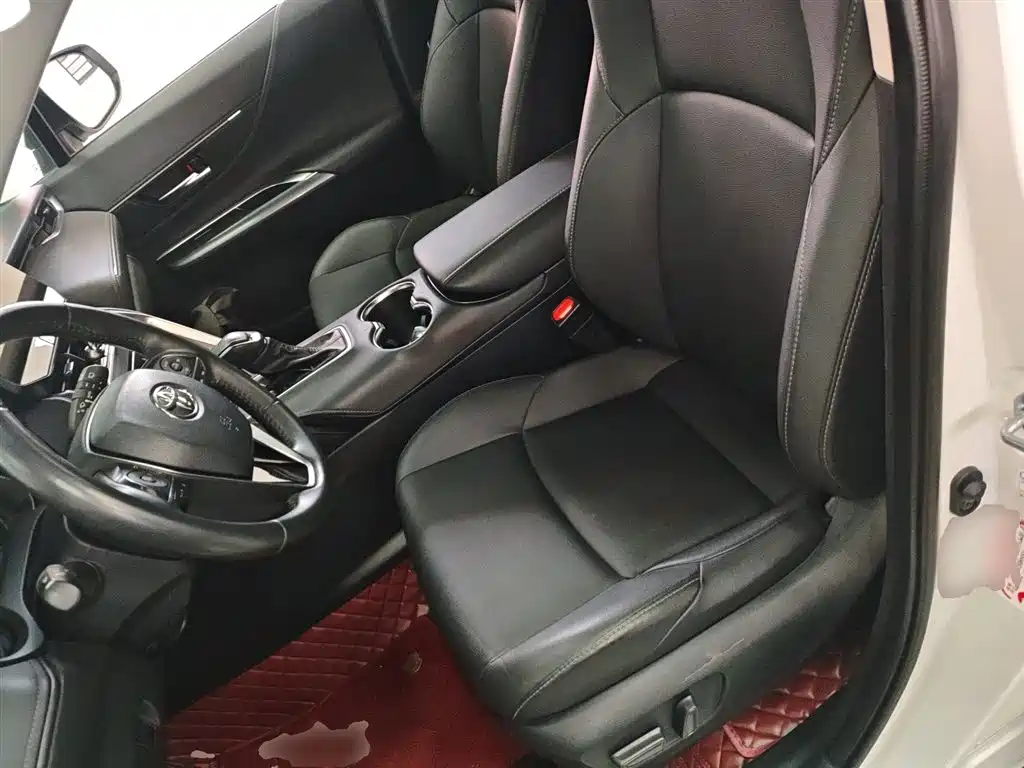 Toyota Venza 2023 2.0L CVT FWD Luxury фото 15