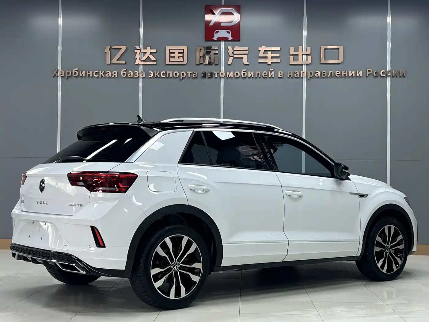Volkswagen T-ROC 2022 280TSI DSG 2WD R-Line Pro PLUS фото 7
