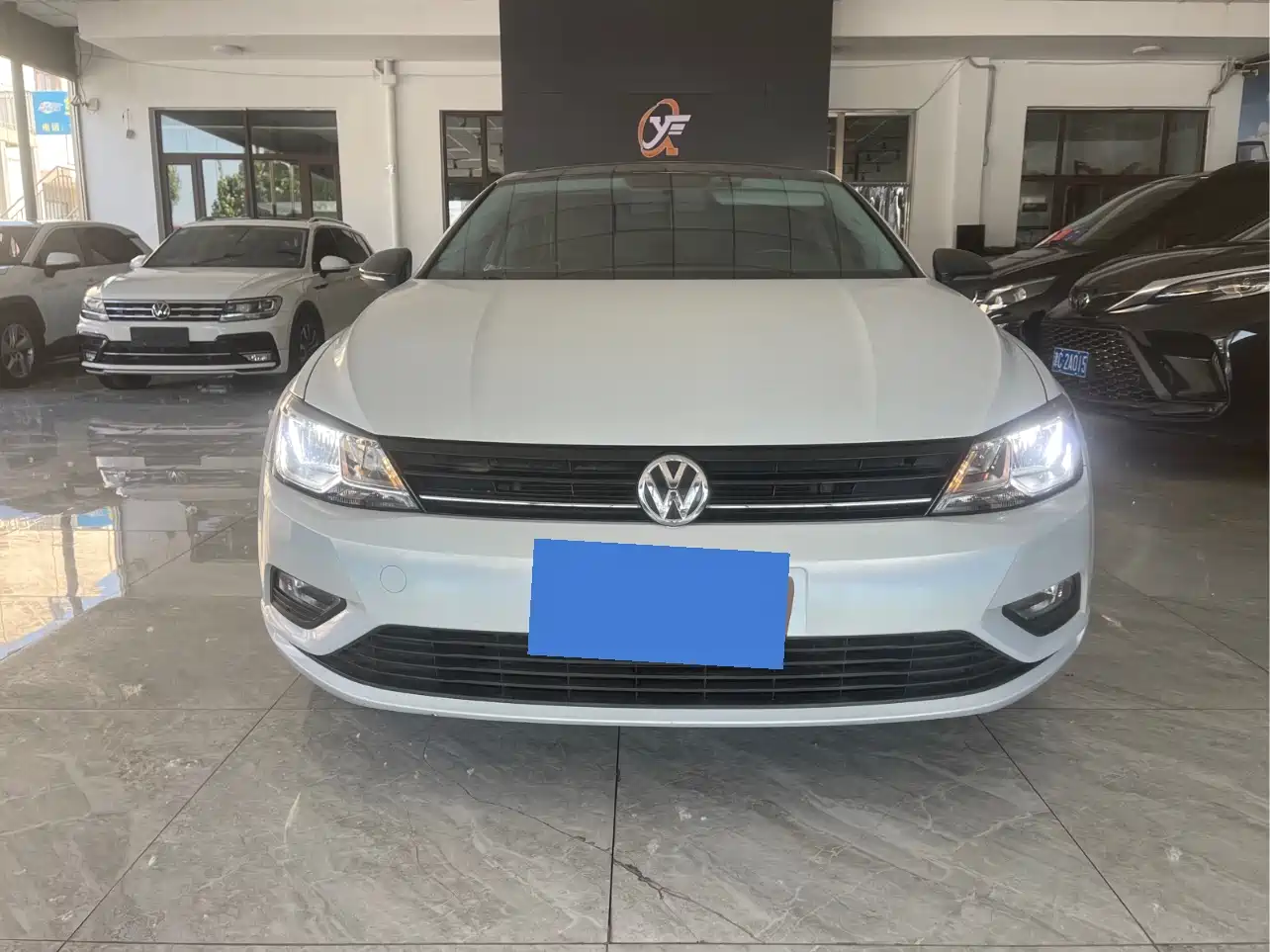 Volkswagen Lamando 2017 230TSI DSG Trend Edition фото 2