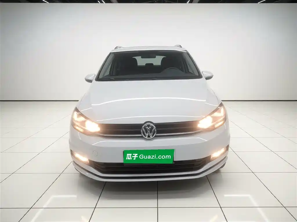 Volkswagen Touran 2018 Touran L 280TSI DSG Trendline 7-seater China V фото 3