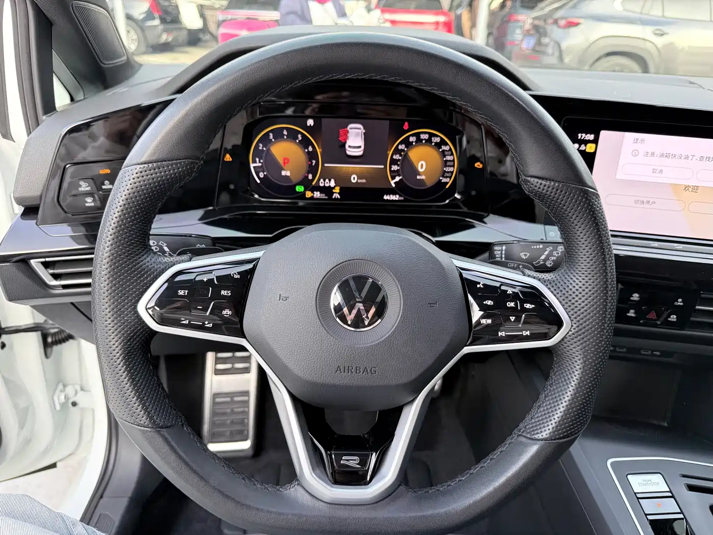 Volkswagen Golf 2023 Model 280TSI DSG R-Line фото 11