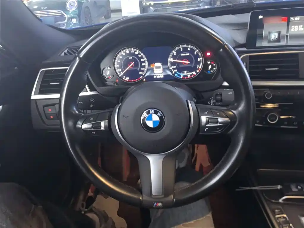 BMW 3 Series GT 2020 320i M Sport Package фото 4
