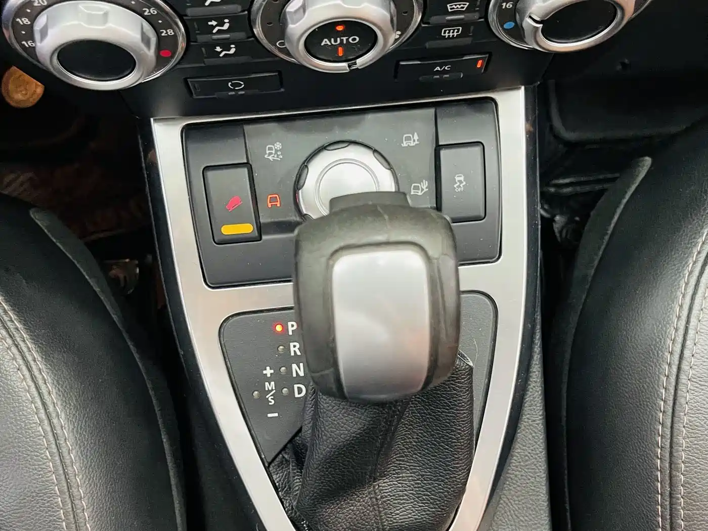 Land Rover Freelander 2 2011 3.2L i6 SE Petrol фото 11