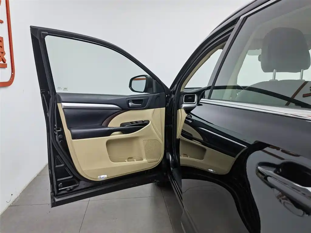 Toyota Highlander 2017 2.0T 4WD Elite 7-Seater фото 8