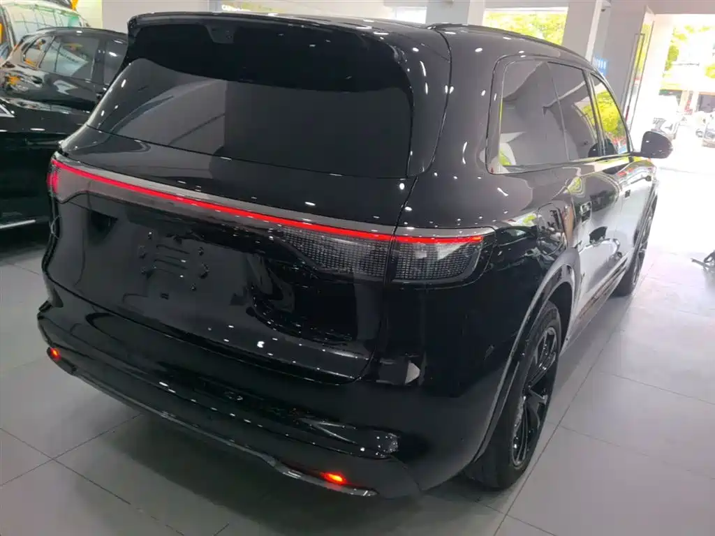AITO Wenjie AITO M8 2025 Model Extended Range Ultra Edition 53.4kWh 5-Seater фото 7