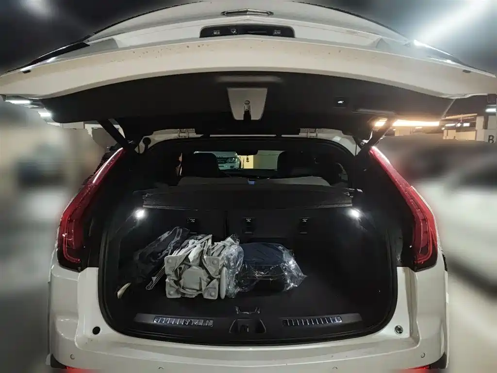 Cadillac XT4 2018 28T FWD Leading Edition фото 10
