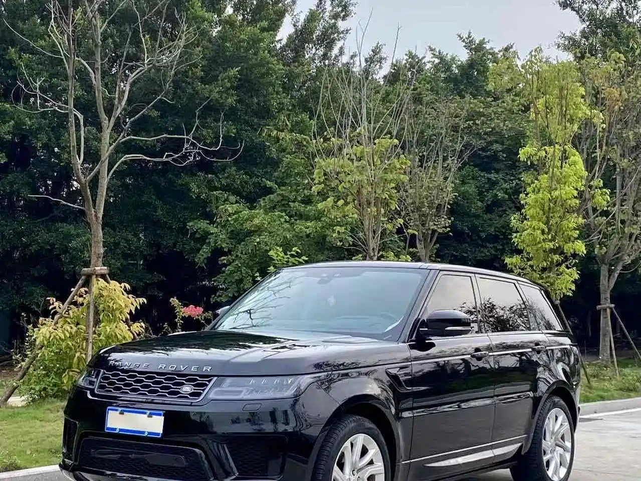 Land Rover Range Rover Sport 2020 3.0 L6 SE