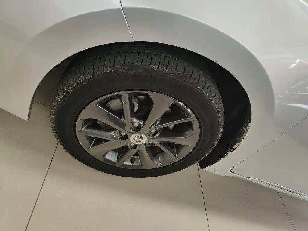 Photo 25 - Toyota Corolla
