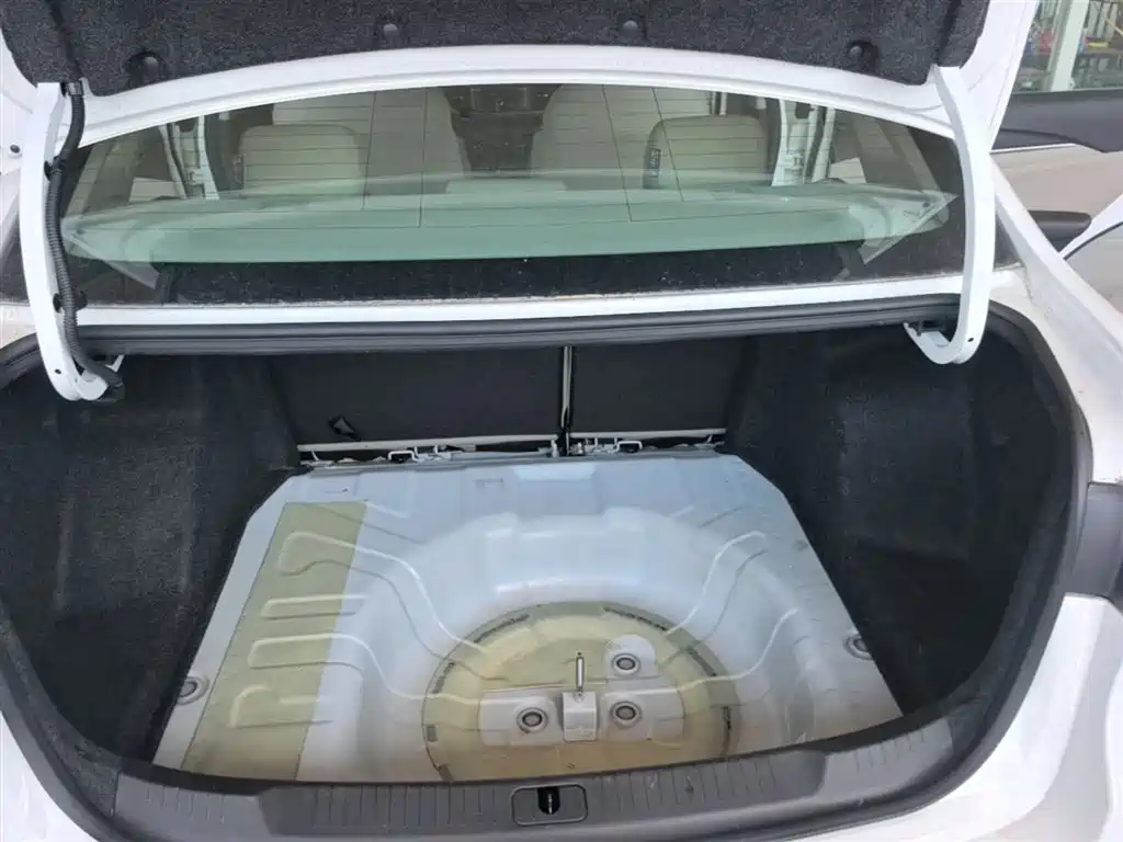 Buick Excelle 2019 15T Manual Elite Type China VI фото 19