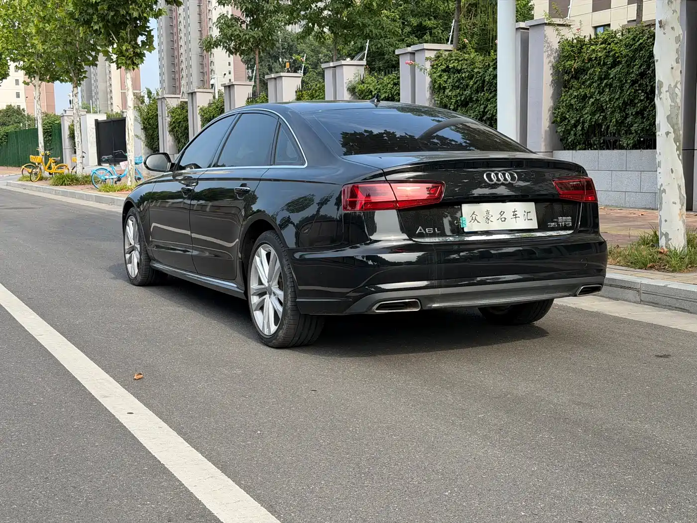Фото 6 - Audi A6L
