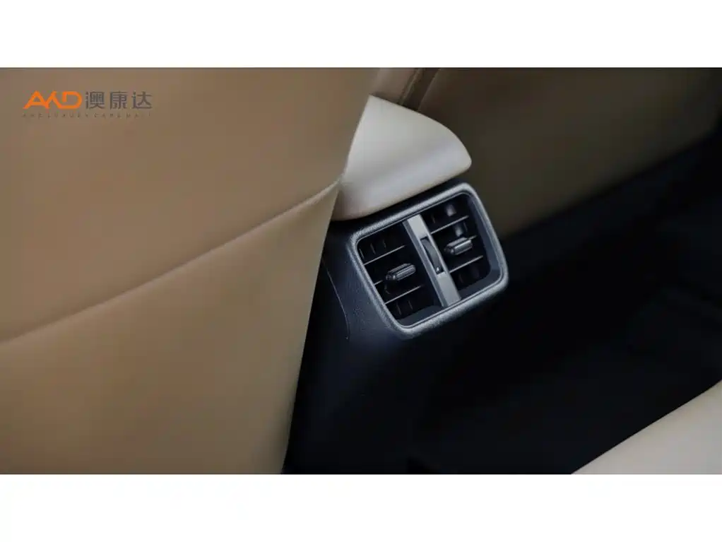 Lexus UX 2020 260h Explore Fun Edition фото 9