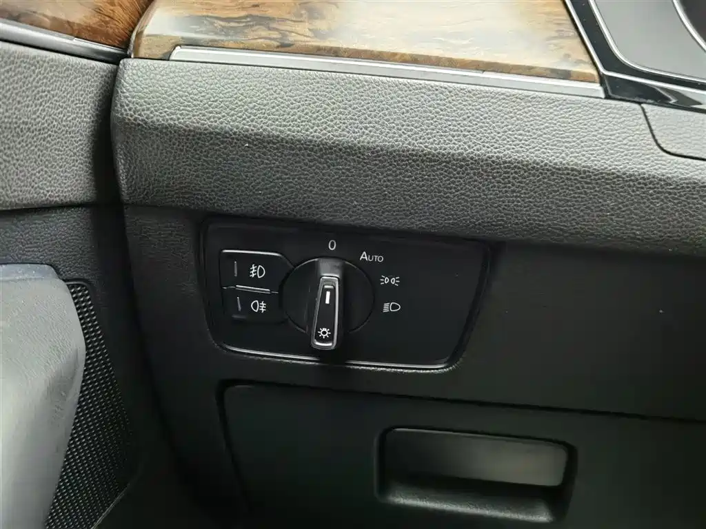 Volkswagen Magotan 2017 330TSI DSG Premium фото 21