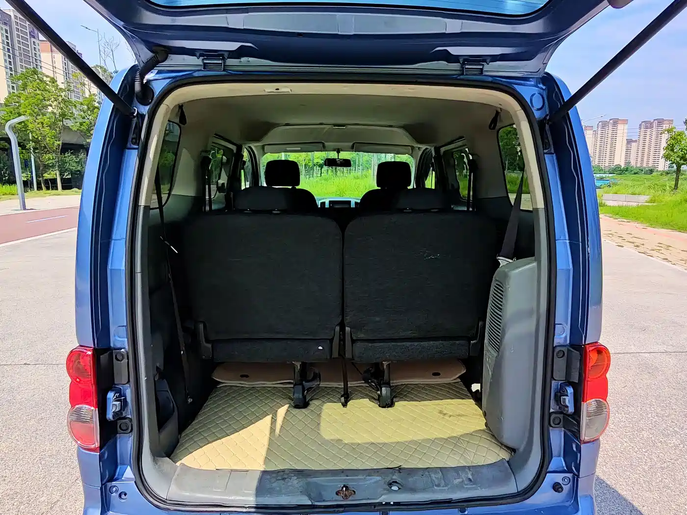 Nissan NV200 2013 2013 1.6L Premium (China IV)