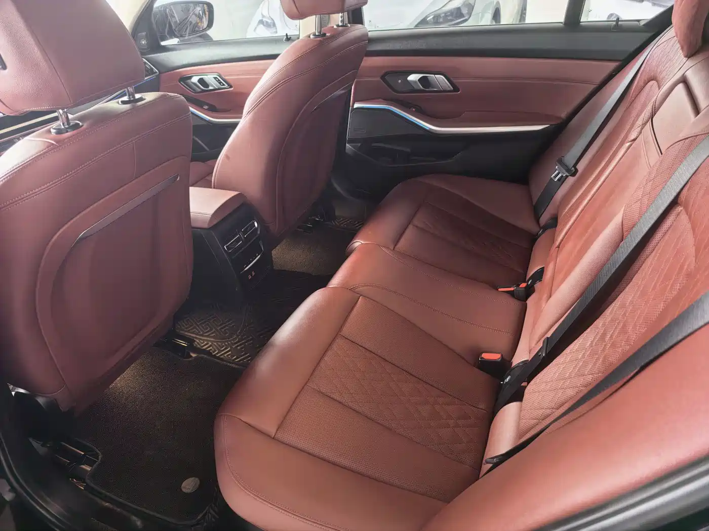 BMW i3 2024 eDrive 40 L Night Sport Package фото 6