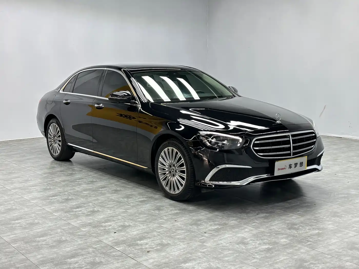 Mercedes-Benz E-Class 2023 E 300 L Luxury фото 3