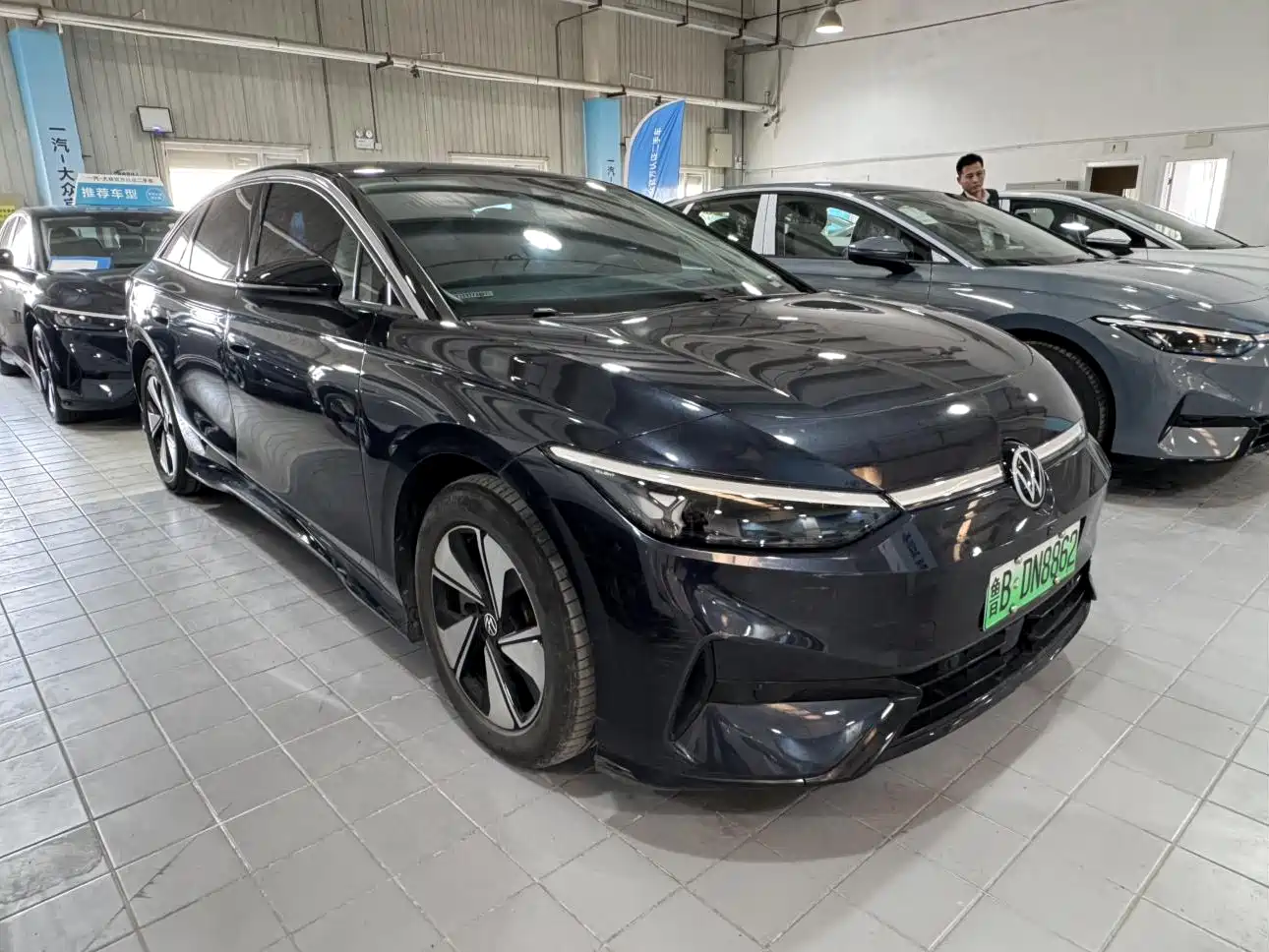 VOLKSWAGEN ID.7 VIZZION