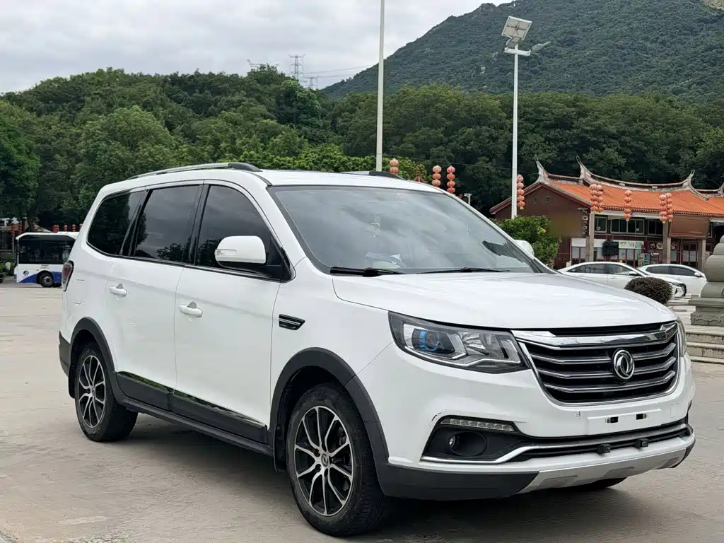Dongfeng Fengxing Jingyi X6 2018 2017 Joy Series 1.5T Manual Luxury