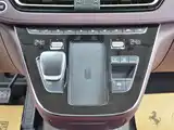 Фото 8 - Hongqi HQ9