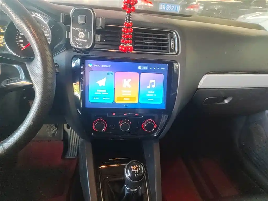 Volkswagen Sagitar 2015 1.6L Manual Comfort фото 13