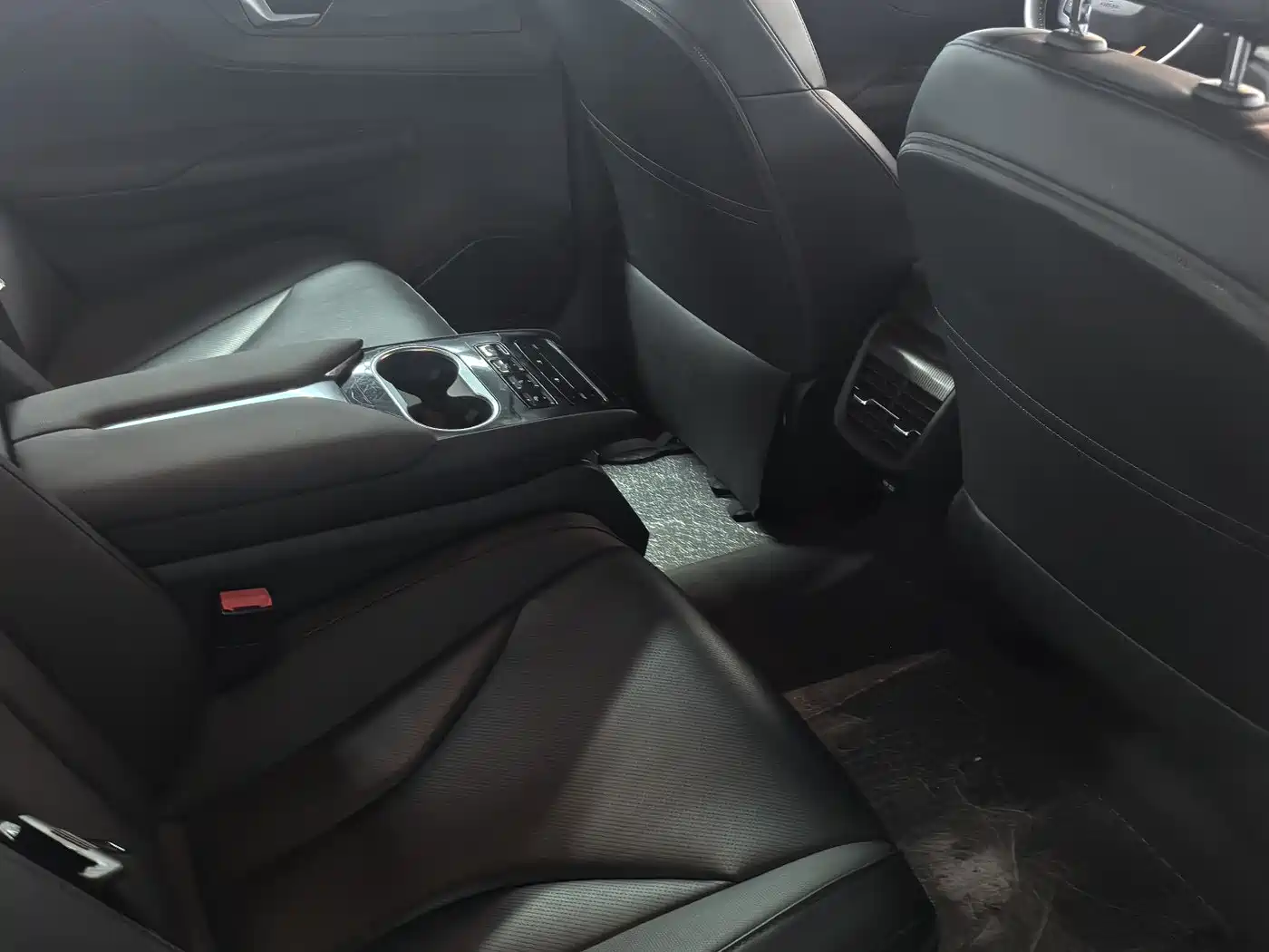 Hongqi E-QM5 2021 Ride-hailing Charging T3 Edition 4-seater фото 5