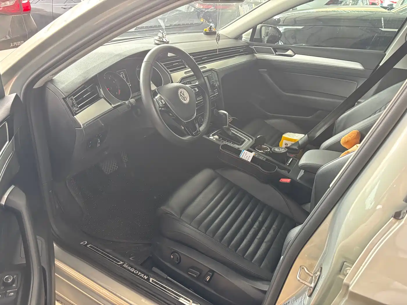 Volkswagen Magotan 2018 330TSI DSG Leading фото 6