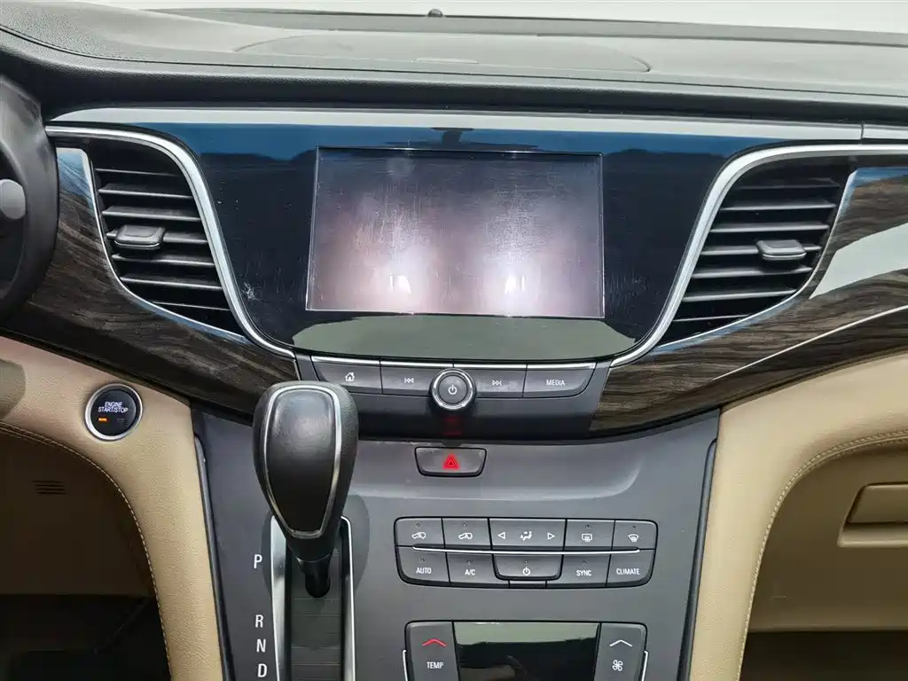 Buick GL8 2017 ES 28T Premium China V фото 12