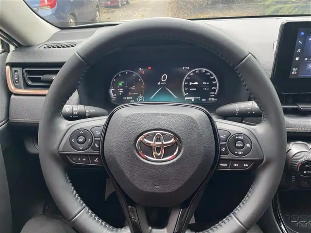 Toyota Wildlander 2024 2.0L CVT 2WD Luxury PLUS Edition фото 14