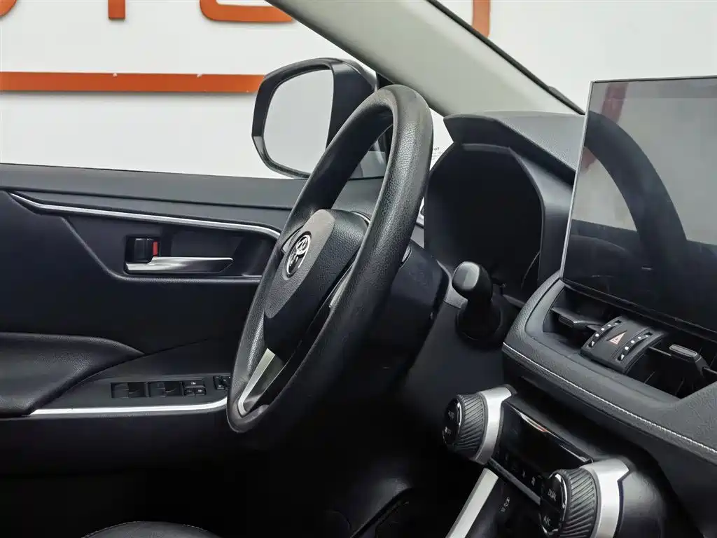 Toyota Wildlander 2020 2.0L CVT 2WD Luxury Edition фото 22
