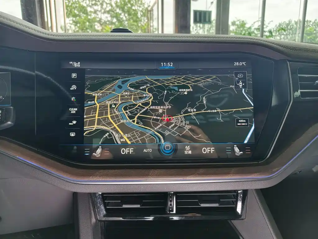 Volkswagen Touareg 2019 2.0TSI Sharp Wing Edition China VI фото 10