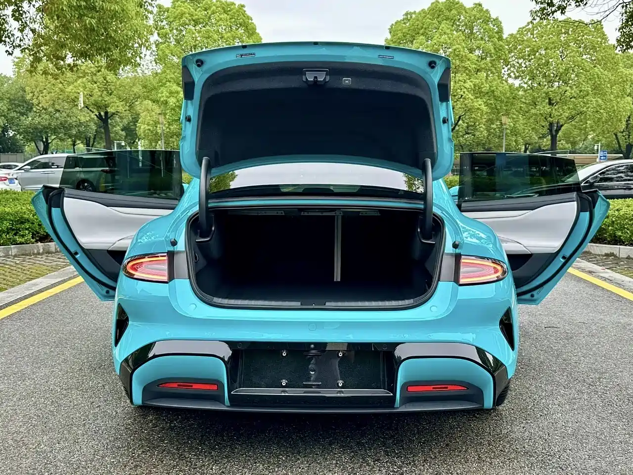 XIAOMI CAR XIAOMI SU7