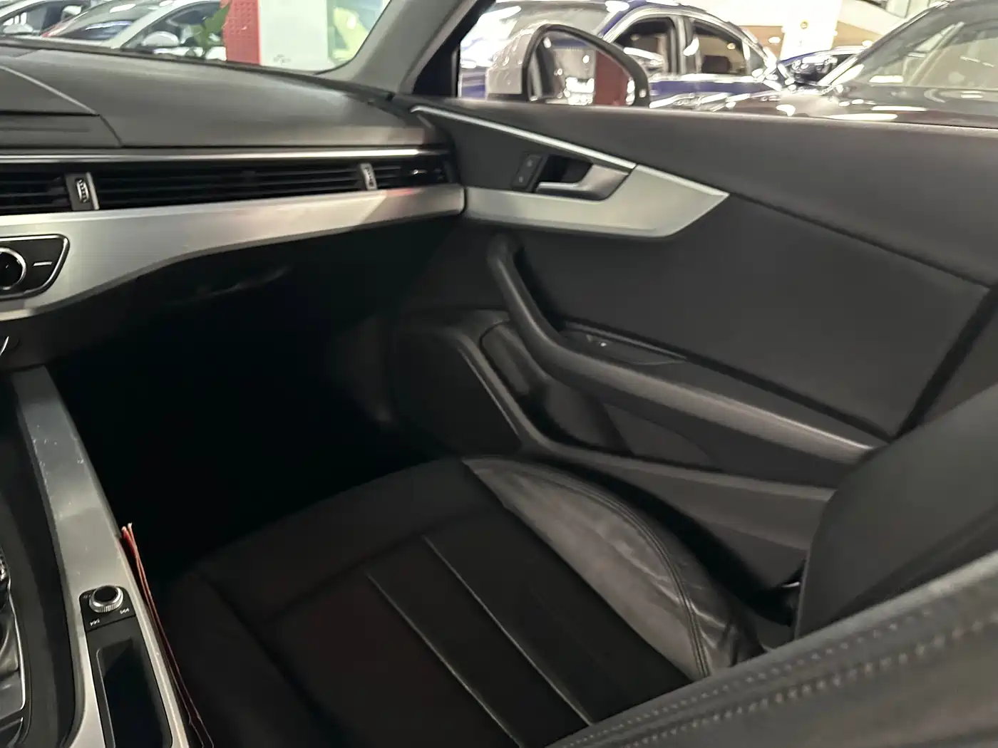 Audi A4L 2018 30th Anniversary 40 TFSI Fashion фото 10
