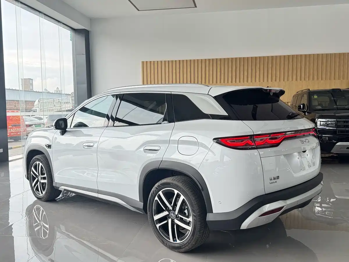 2026 BYD Song L DM-i