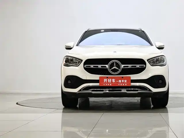 Mercedes-Benz GLA GLA 180