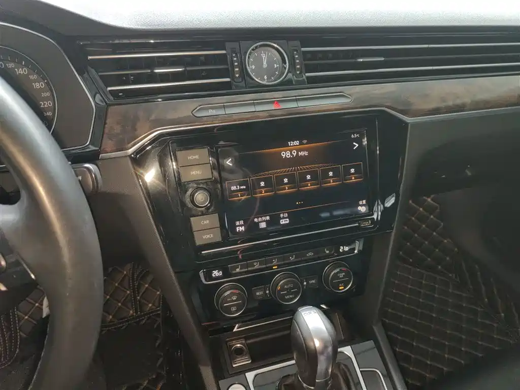 Volkswagen Magotan 2019 330TSI DSG Luxury Class China VI фото 13