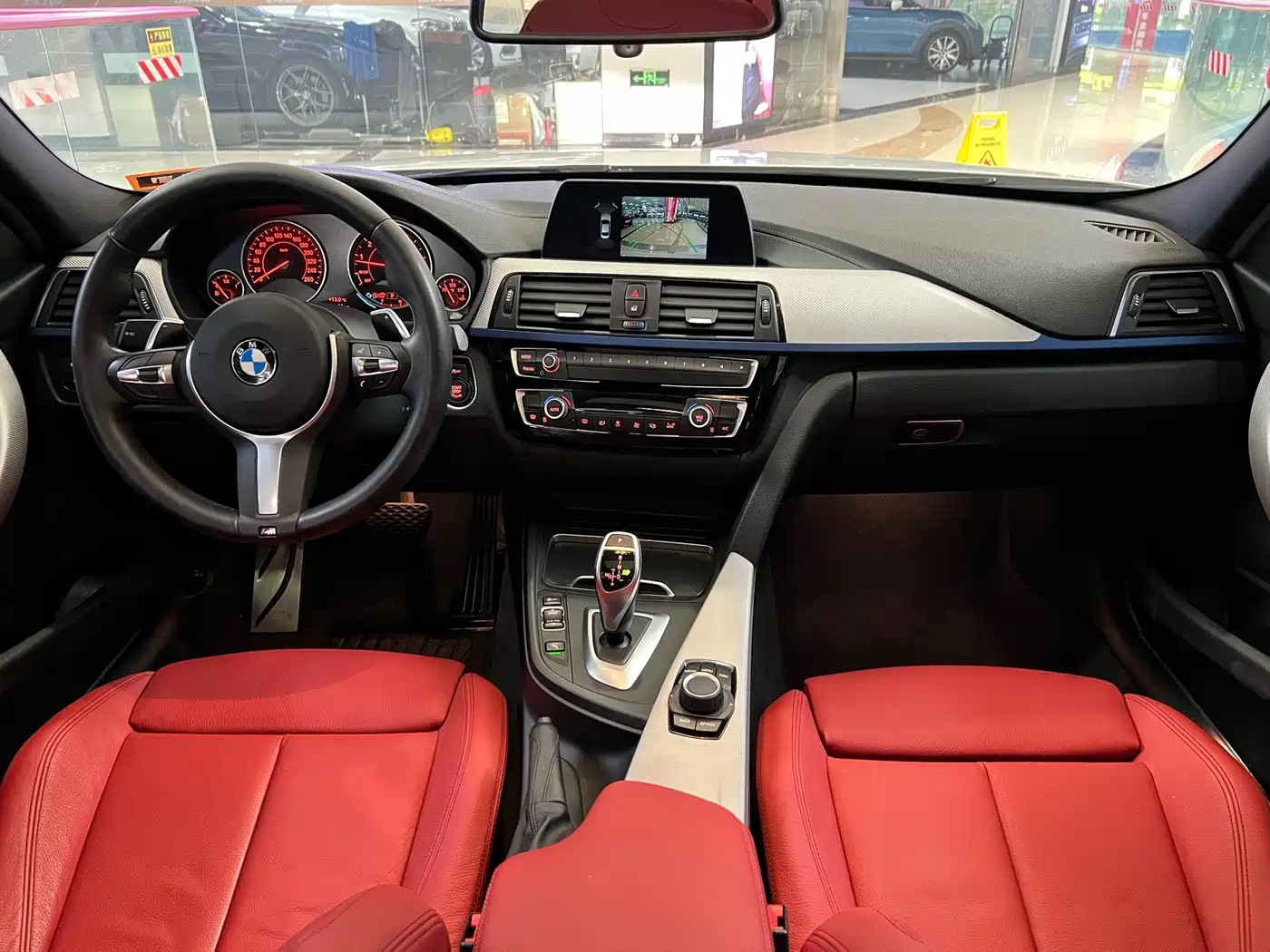 BMW 3 Series 2019 320i M Sport Package фото 6