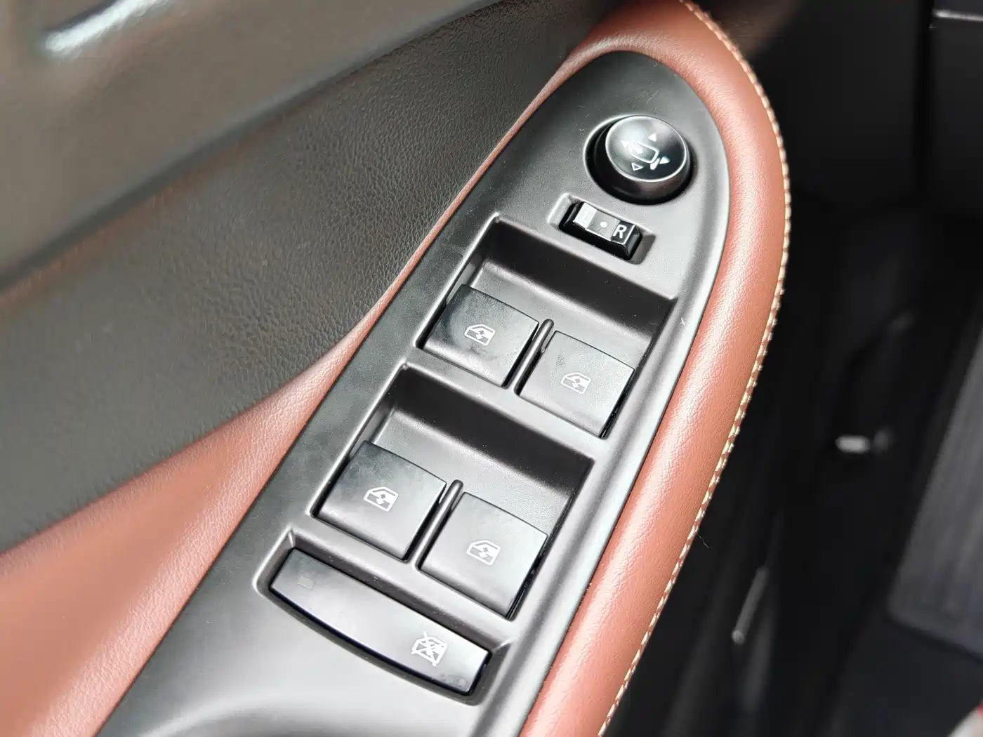 Buick Envision Plus 2015 2014 28T 4WD All-round Flagship