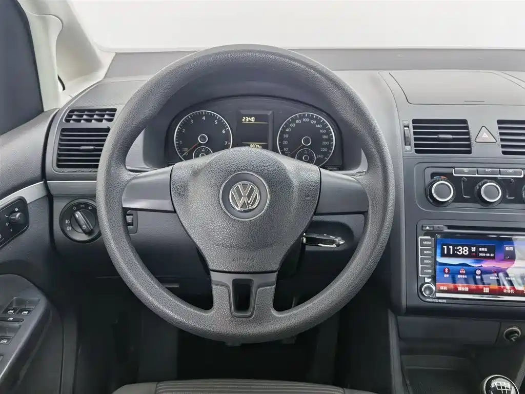 Volkswagen Touran 2015 1.4T Manual Trend Edition 5-seater фото 11