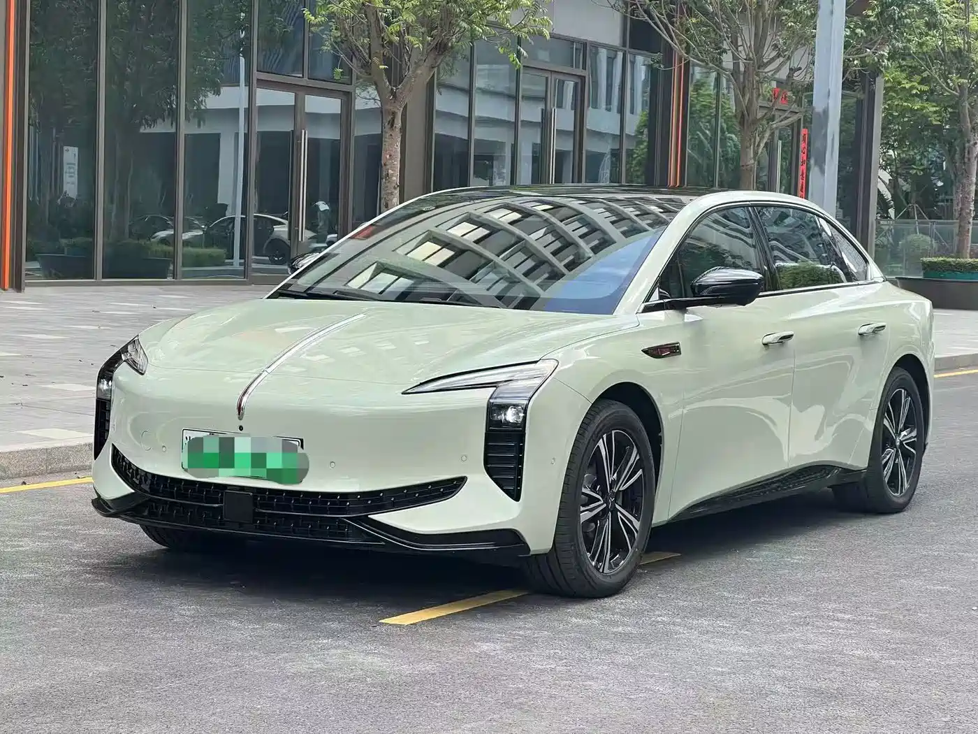 Hongqi EH7 2025 600 Smart Selection Edition