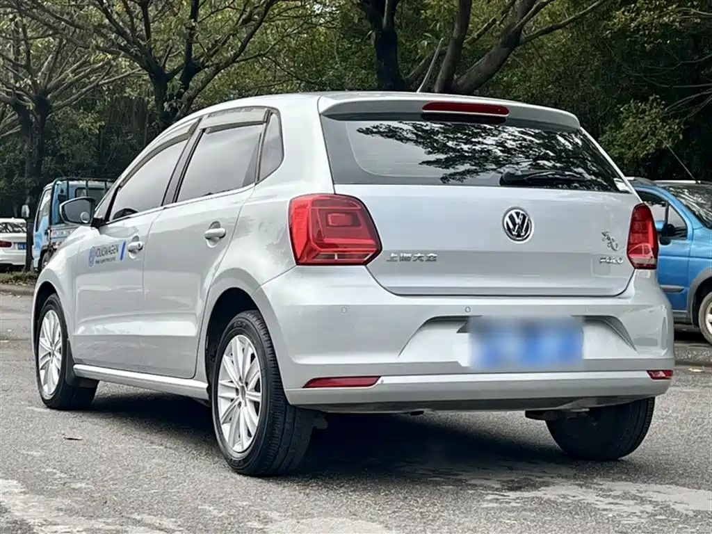 Volkswagen Polo 2014 1.4L Automatic Comfort Edition фото 25