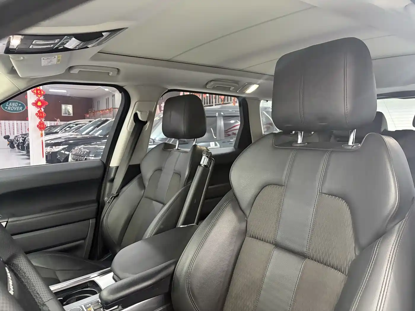 Land Rover Range Rover Sport 2017 3.0 SC V6 SE фото 25