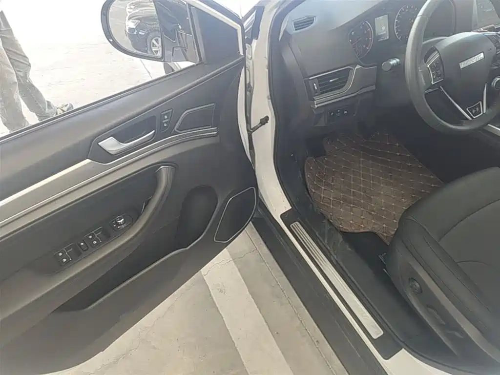 Haval H6 2018 Sport Edition 1.5T Automatic 2WD Elite China V фото 16