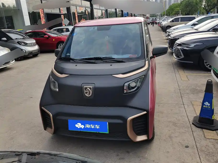 BAOJUN E200