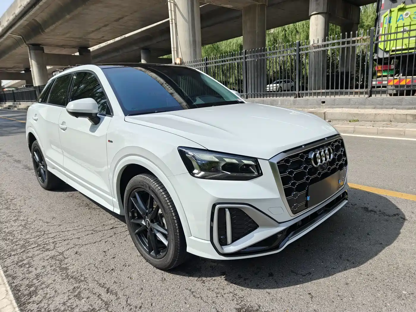 AUDI Q2L