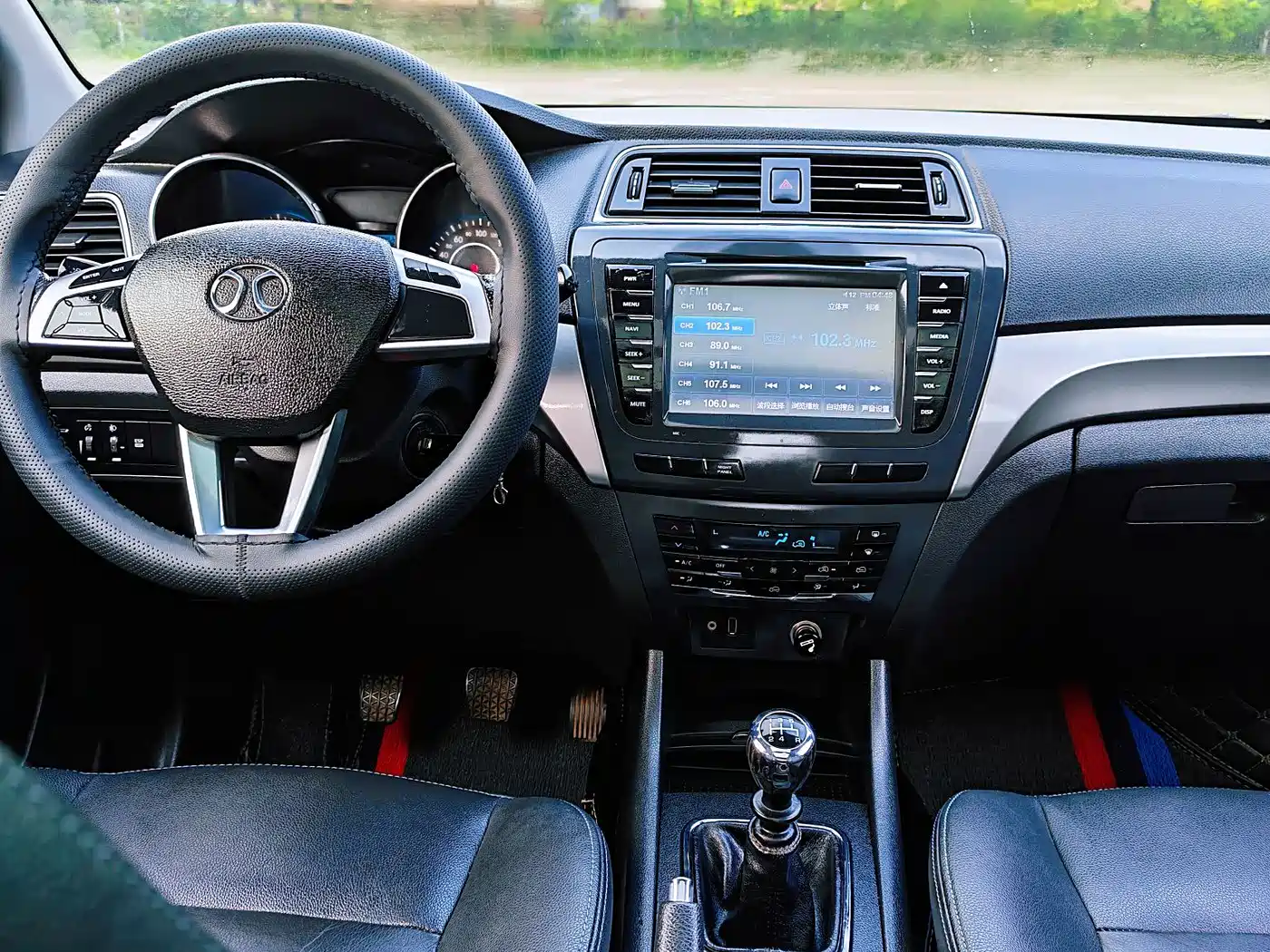 BAIC Senova X65 2015 2015 2.0T Manual Luxury